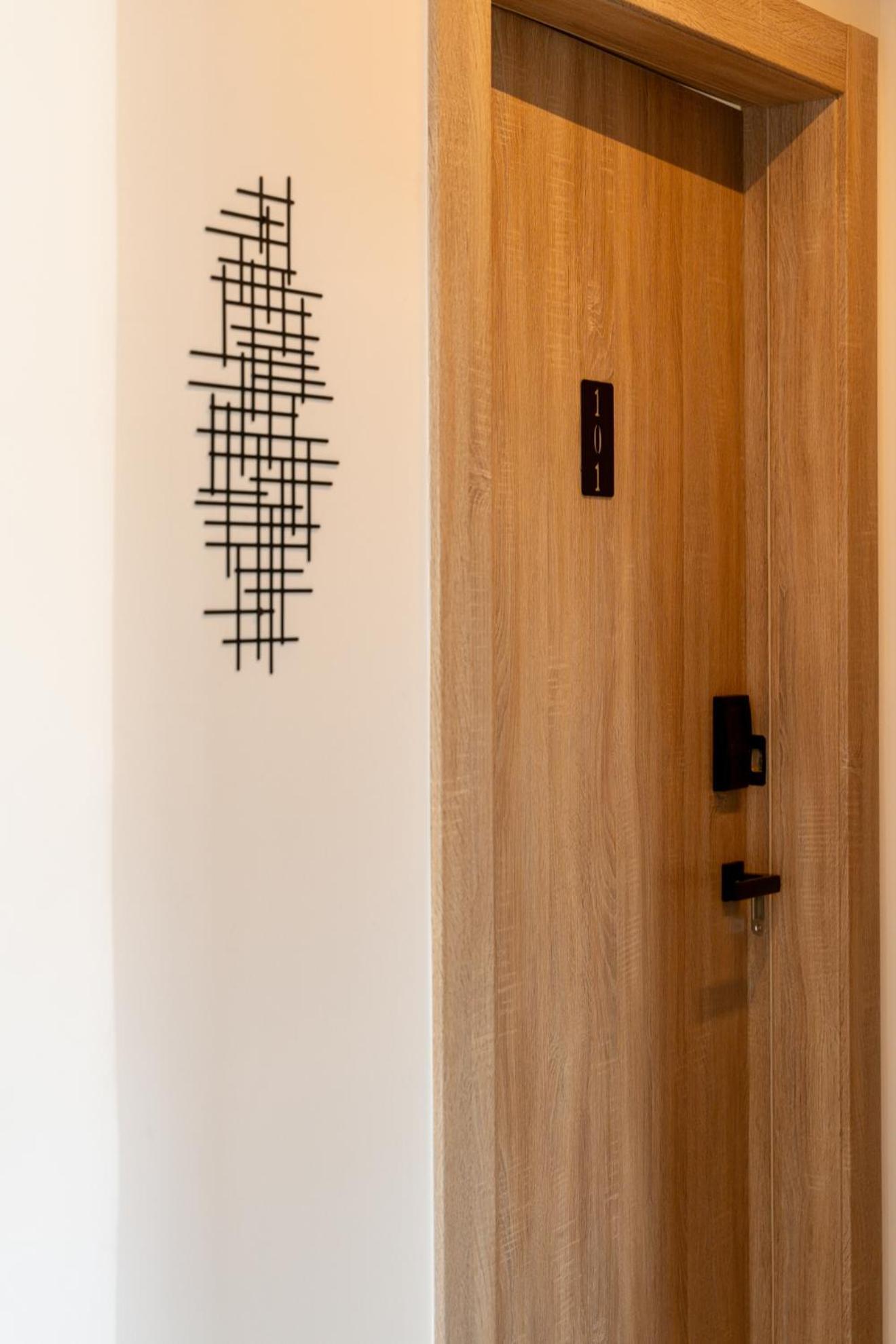 Incorsο - Smart Luxury Stay - Athens Airport - 24Hr Passcode Check In Markópoulon 外观 照片
